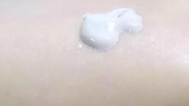 蜜丝佛陀粉底霜干皮测评,蜜丝佛陀粉底液三合一怎么上妆