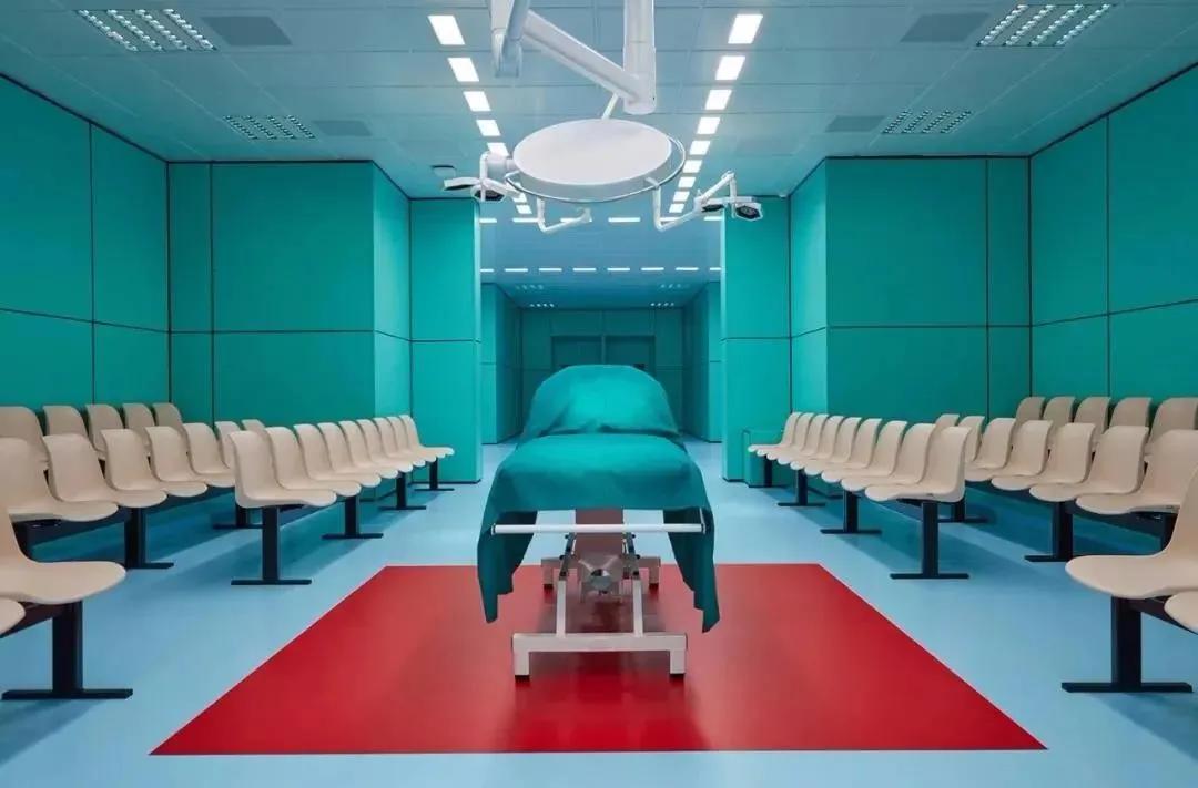 gucci和balenciaga联名,gucci和balenciaga鞋子哪个好