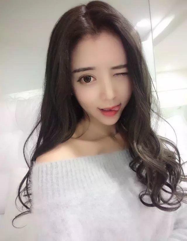 怎么跟女生聊天开场白最新,怎么和女生聊天用简单的话开场