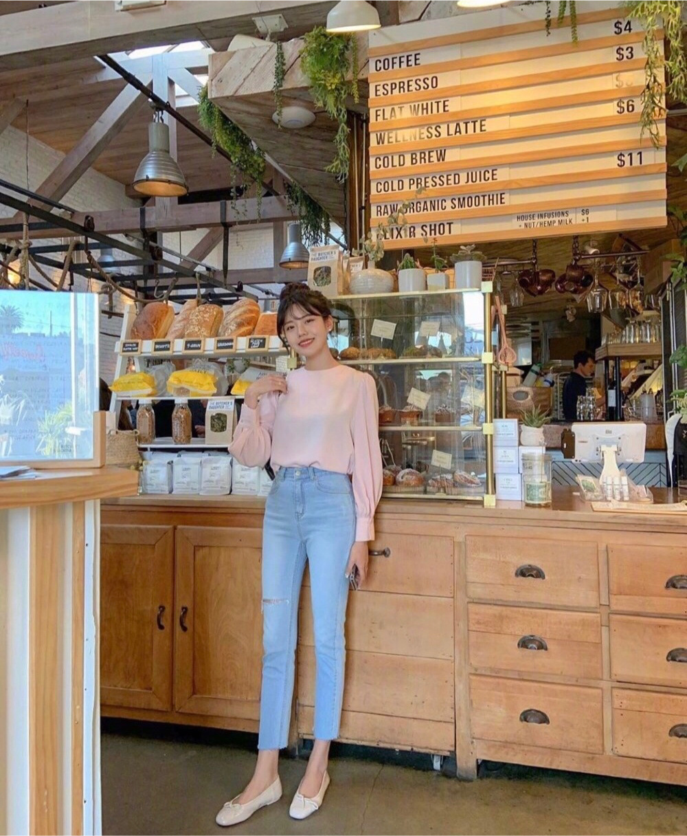 初秋穿搭小姐姐,秋天时髦小姐姐的韩系穿搭火了