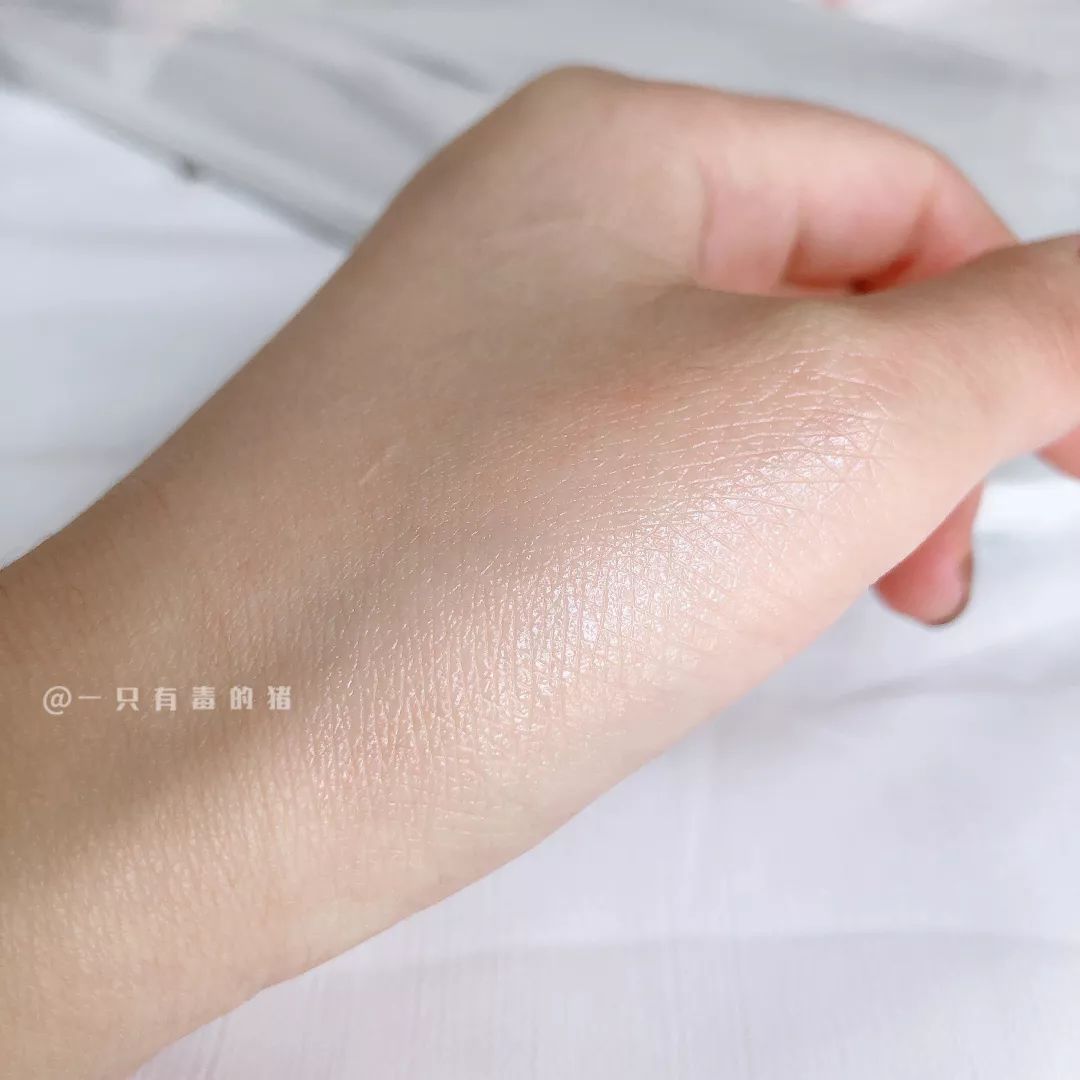 空管的润唇膏,空管的唇膏