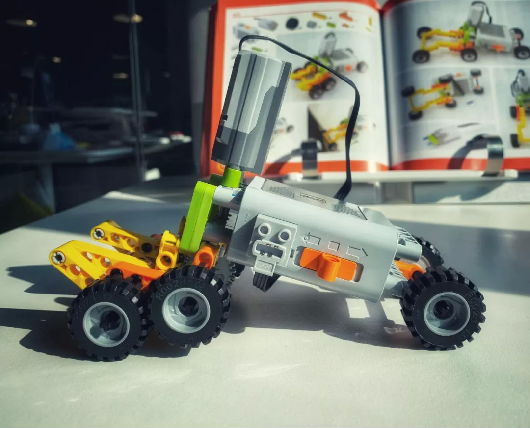 乐高编程机器人课程 (乐高编程机器人讲解教程)