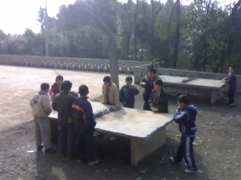 小时候家里没有暖气,小时候没暖气