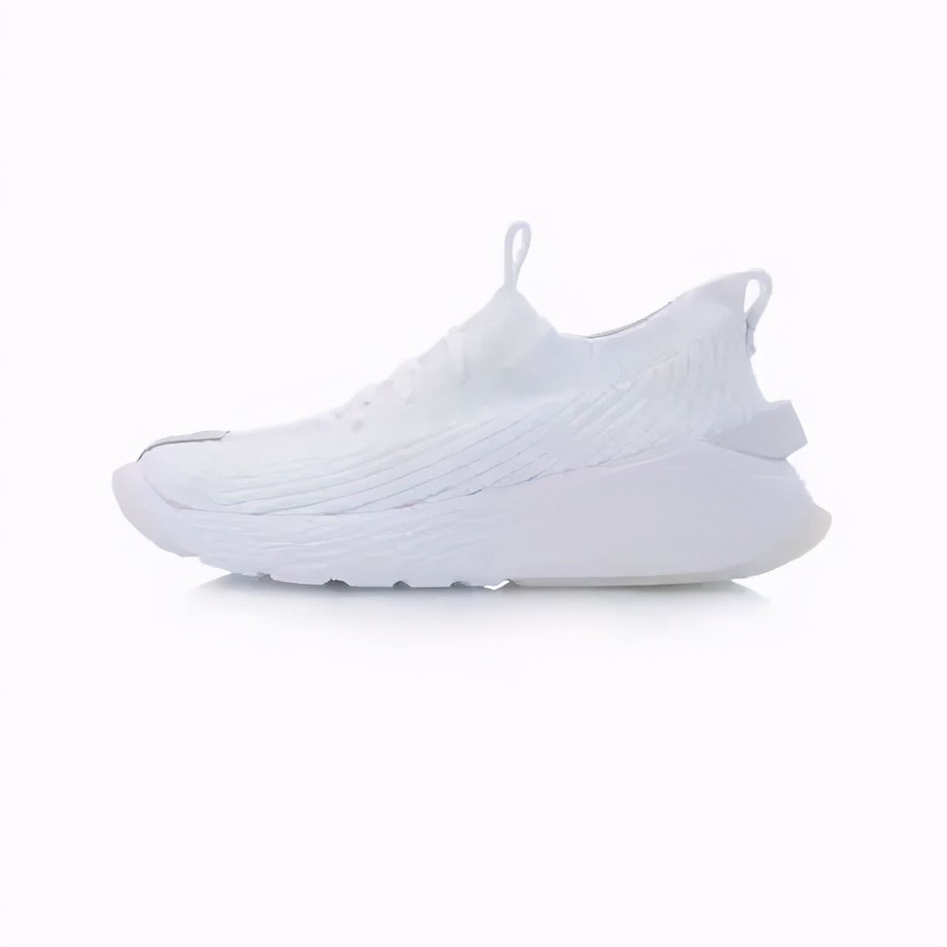 运动休闲3折起！VIP感恩季~专属福利尽在王府井奥莱机场店