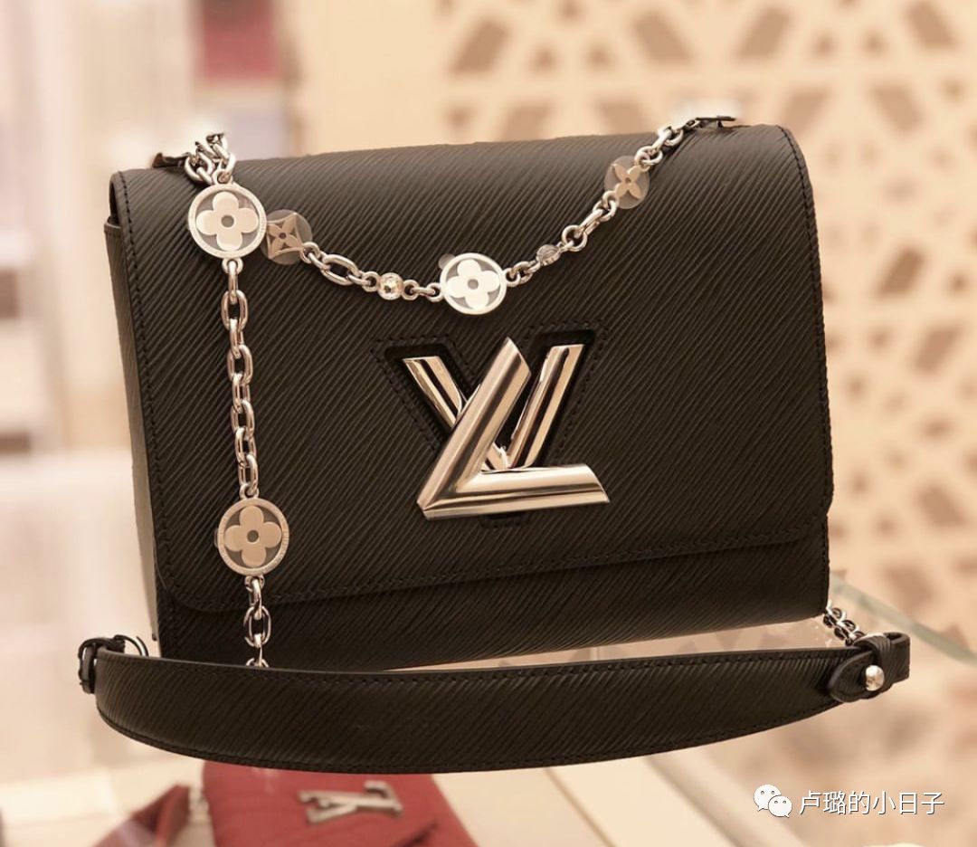 中年女士包包轻奢推荐,中年女士适合买什么样的包包