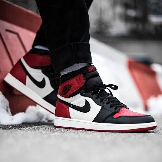 吹水鸭先知|一到考试同学们都纷纷穿起了Nike，懂得都懂