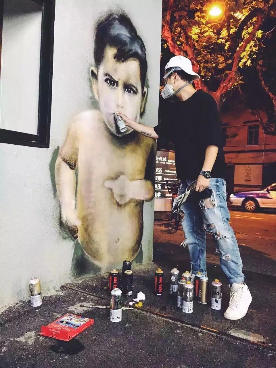 跨界首秀！街头涂鸦x花艺装置艺术，打造全球最IN潮流现场