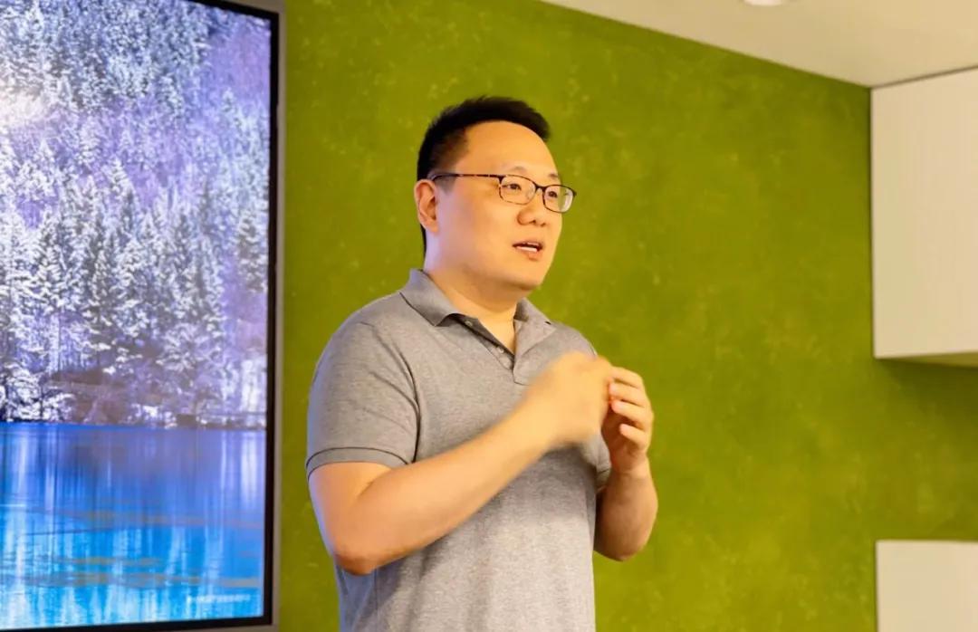 荷兰蔻帝艺术漆一般多少钱一平,菲玛和蔻帝艺术涂料哪个好