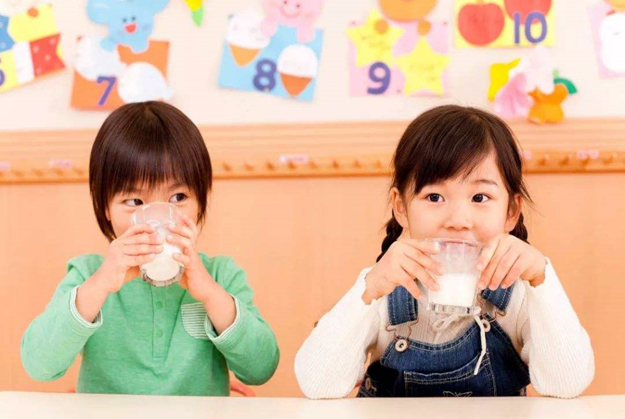 如果父母都长得矮孩子能长高吗,父母身高都矮孩子怎么才能长高