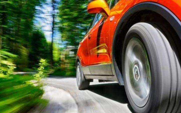 奥迪q5l胎噪大换静音轮胎有效果吗,胎噪大更换静音胎还是做四轮隔音