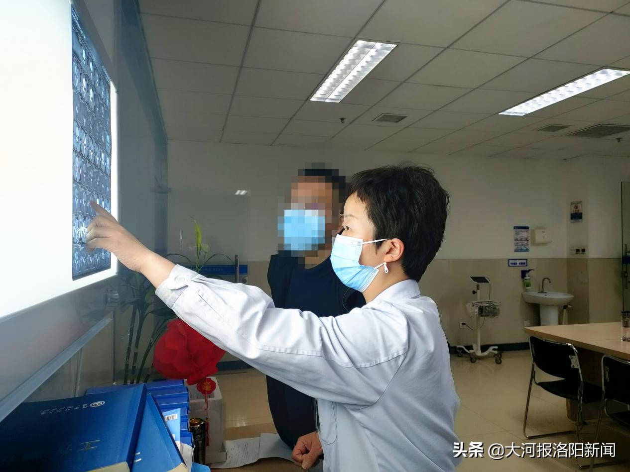 洛阳32岁男子一天吃36包头痛粉不止痛，原来是颈椎病惹的祸