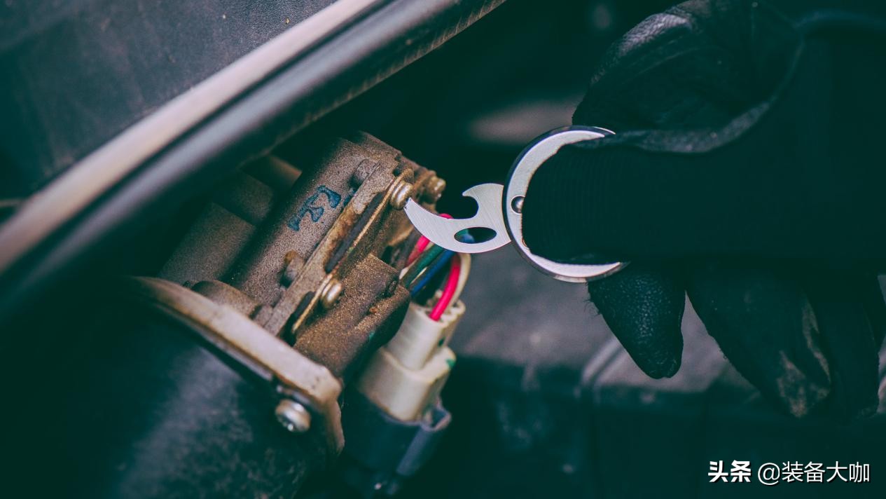 武装到牙齿的防弹套装,武装到牙齿的装备