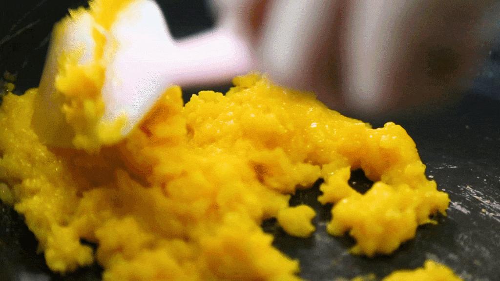 做好的冰皮月饼多久会变硬,冰皮月饼的皮冷冻后变硬怎么解决