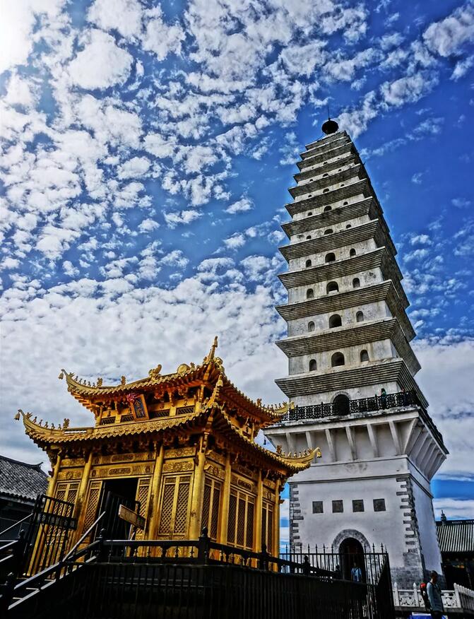 云南金殿前世今生,云南昆明金殿的历史故事