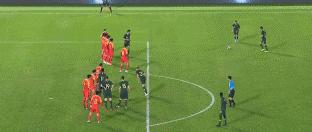 国足停球致敬武磊,武磊侧身凌空抽射破门国足2-0