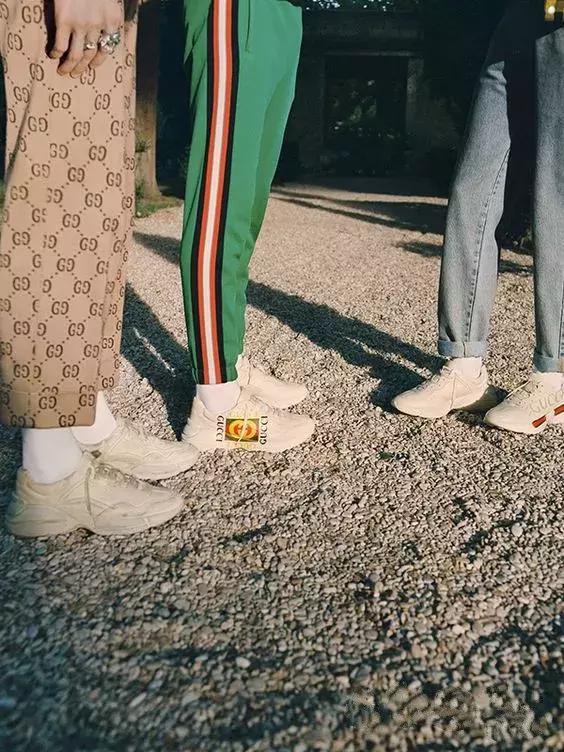 白袜子真的很白吗,白袜子吸引力很大吗