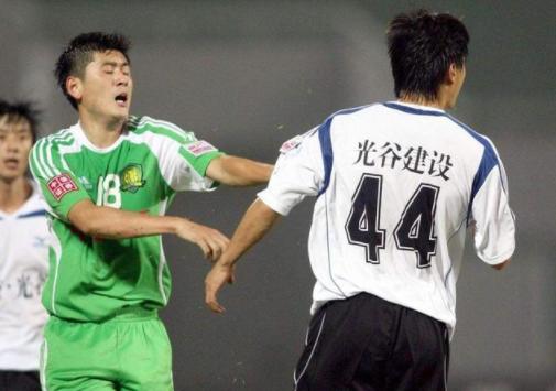 李铁评价国安视频,李铁带领武汉卓尔冲超接受采访