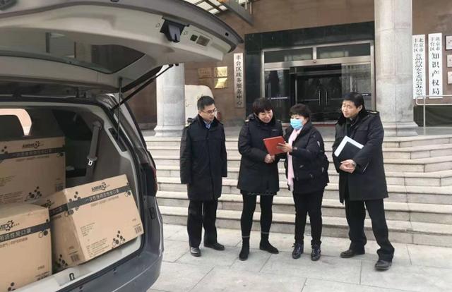 弘扬劳模精神展现劳模风采,劳模精神汇聚奋斗伟力