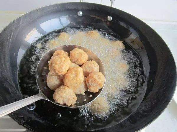 油炸糯米丸子有害吗,油炸丸子有哪些细节需要注意
