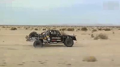 jeep角斗士2024款评测,jeep角斗士gladiator三排