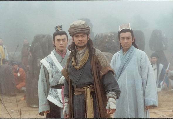 天龙八部再遭翻拍能否超越经典,天龙八部翻拍对比