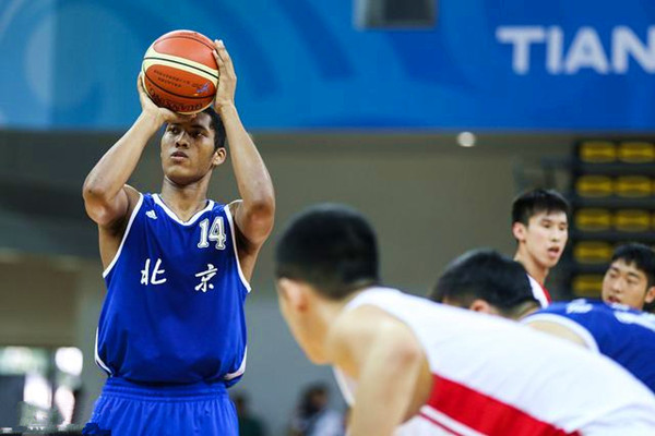 苦坐两年板凳，黑人中锋迎来爆发，他会成为北京“第三外援”？