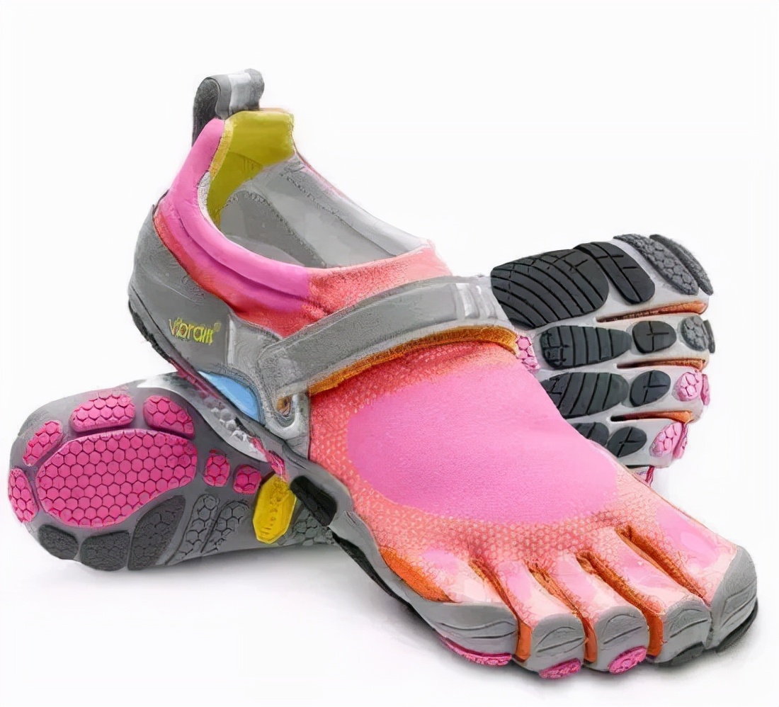 买鞋子尺码怎么选,运动鞋尺码要买偏大还是偏小