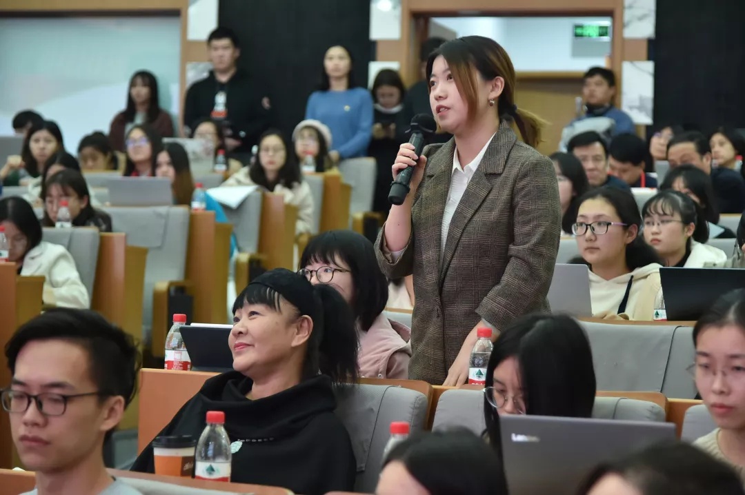 人民大学宣讲会视频,人民大学抢话筒视频