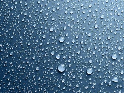 一到夏天手指上起小水泡痒怎么办,夏天脚背起小水泡很痒是怎么回事