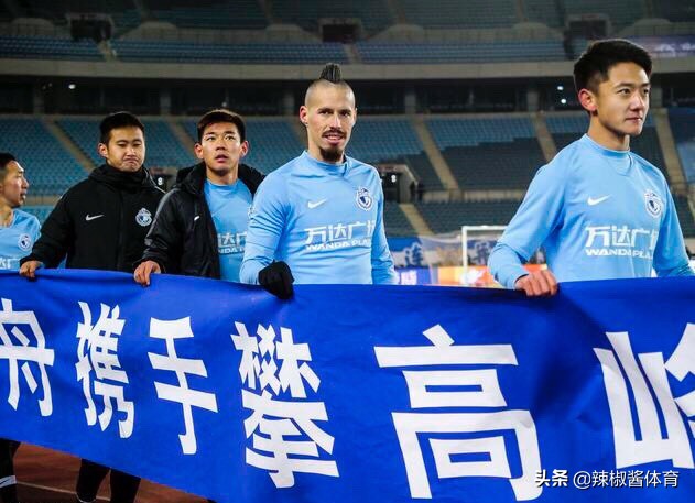 万达将获600亿投资王健林身价,贝大师谈大连足球队