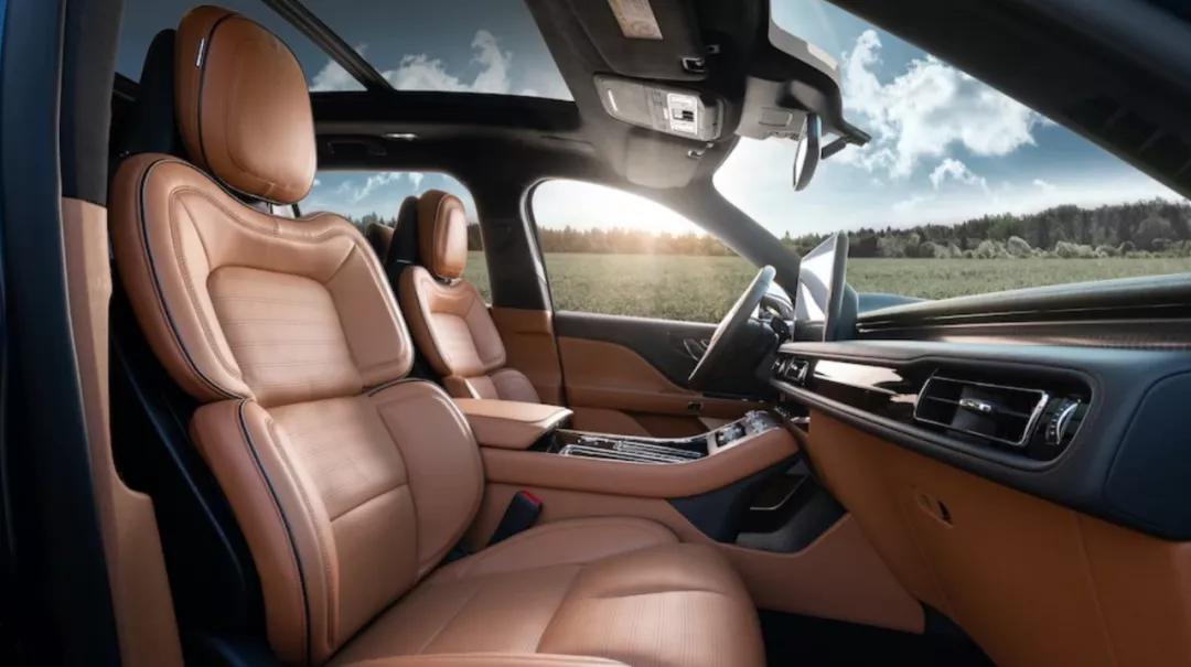 豪华车型再次升级,林肯新一代飞行家彰显霸气威武