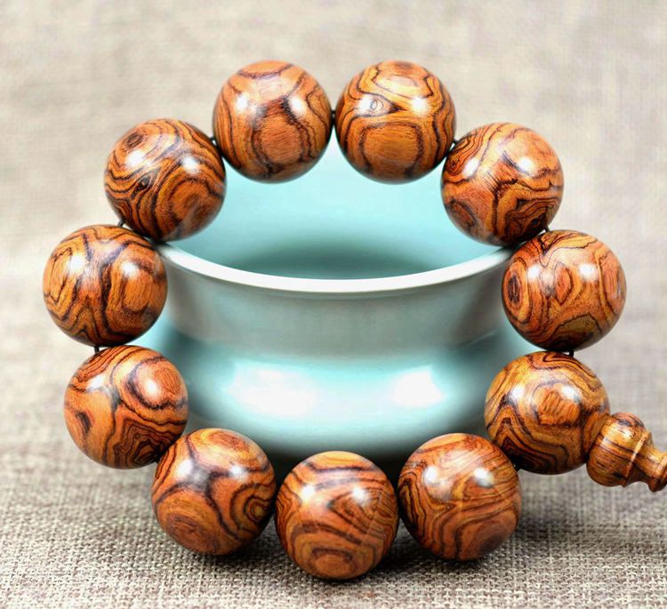 海南黄花梨能用药吗,盘玩十年的海南黄花梨