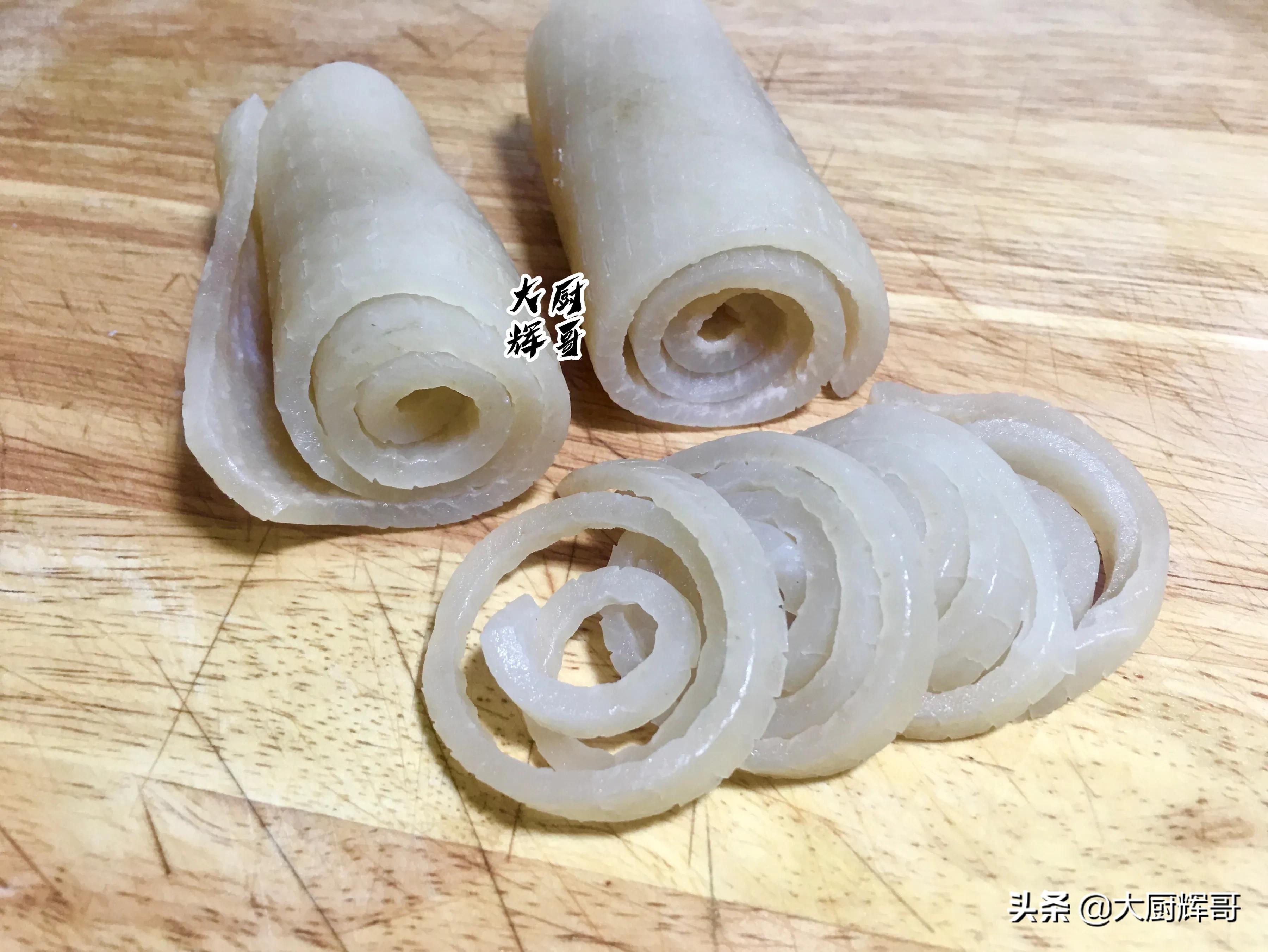 一道筋道的猪皮冻满满的胶原蛋白,大厨教你做两款猪皮冻