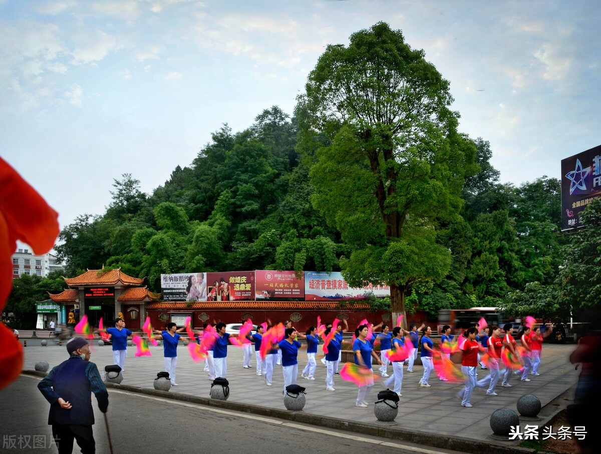 沅陵的人沈从文,沈从文湘西凤凰人