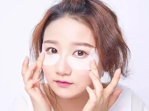 怎样抑制眼部黑眼圈,黑眼圈太重怎么消除女士