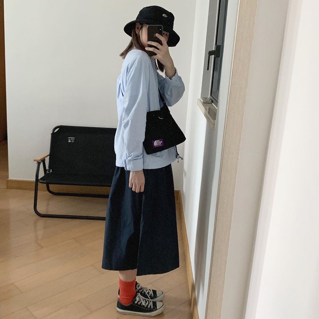 秋冬百搭斜挎包包推荐知乎,北面斜挎包哪个颜色好看