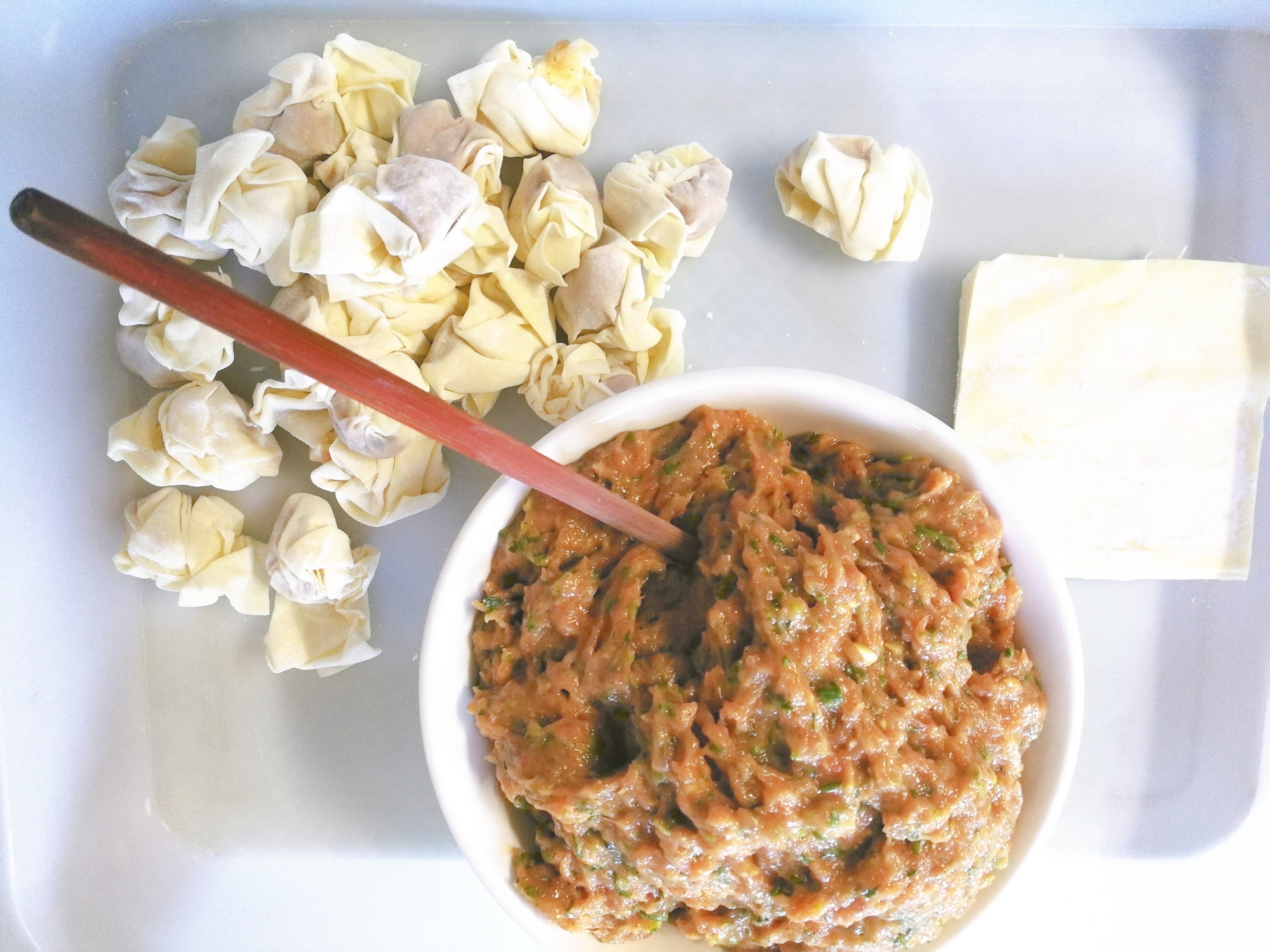 请问开馄饨店怎么配料,开混沌店食材怎么选择