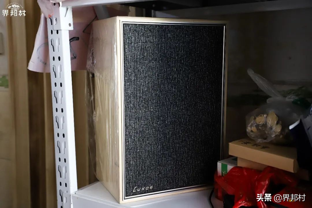 别小瞧这个二手音响店，有的是我们买不起的好宝贝，平时都藏着呢