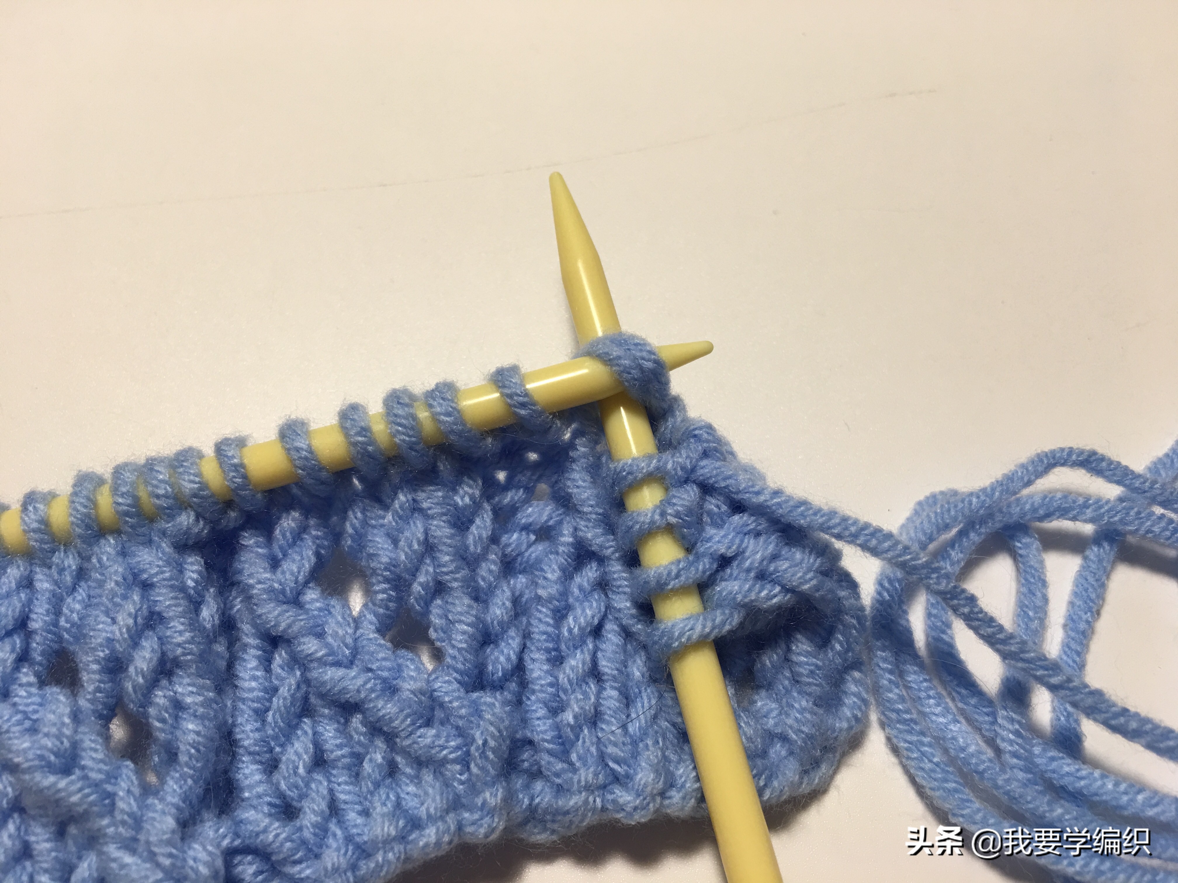 自上而下水波纹花样的编织教程,镂空波浪条编织花样