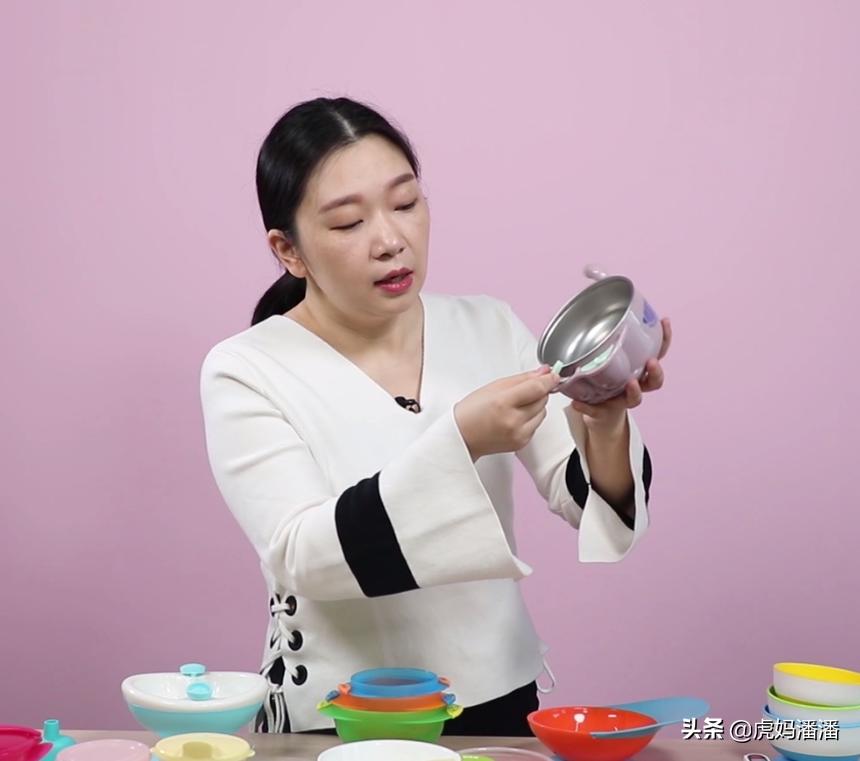 什么牌子的辅食碗好,带吸盘的辅食碗鸡肋