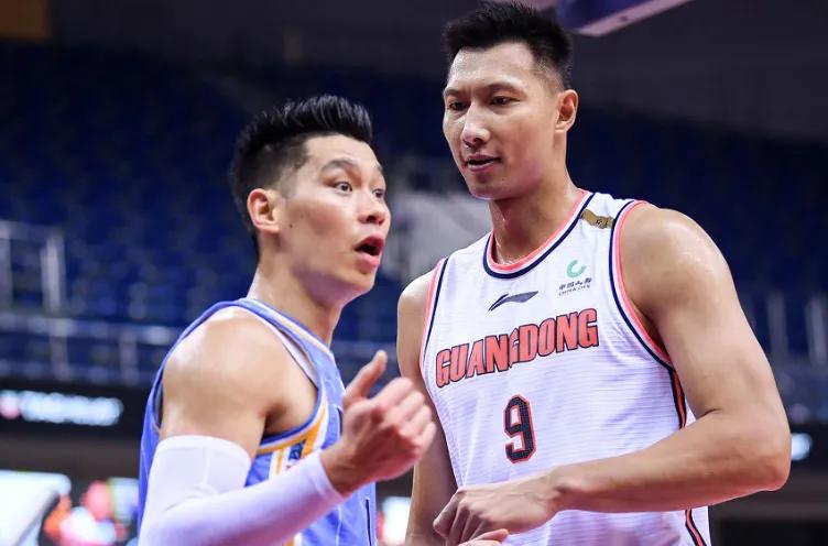 易建联与周琦谁的实力更强,周琦为什么这么难超越易建联