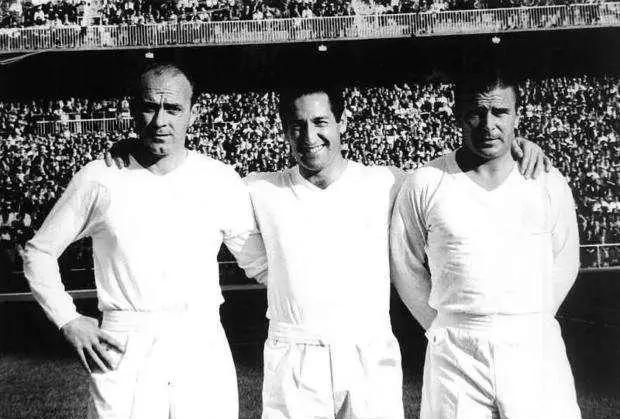 罗马里奥世界第一中锋,世界足坛史上排名前三