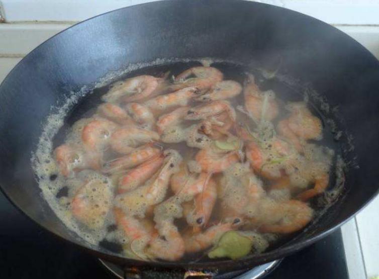 怎么煮基围虾没腥味,基围虾总是一股腥味怎么去掉腥味