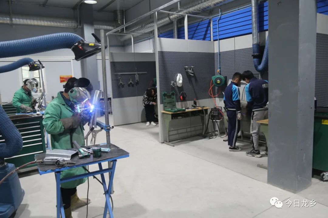 濮阳校企合作学校,河南打造前程校企合作