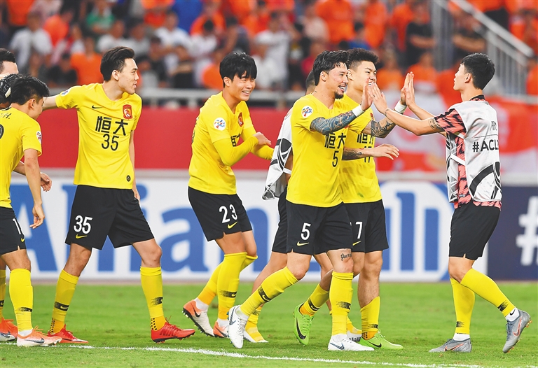 足协评价恒大被罚,媒体评恒大夺冠