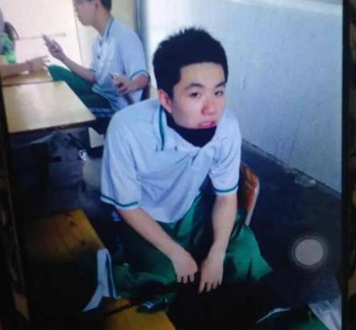 初中女生自认为好看的举动,经常做幼稚的行为很掉价吗