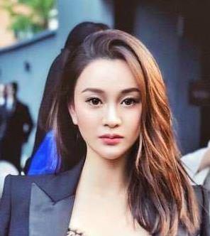 陈昱霖ins上的奢侈品,陈昱霖甩卖奢侈品