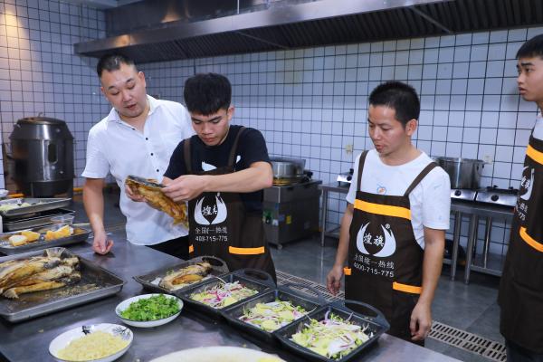 梦想起航，奋勇向前，煌旗第一届精英班圆满落幕