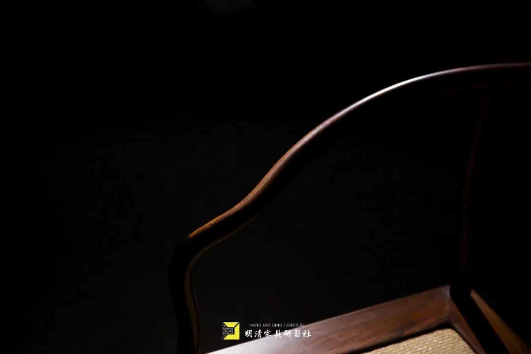 余尝净一室，置一圈椅|影木坊