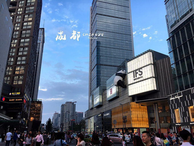 如今的春熙路是什么样,真实的春熙路